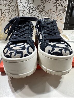 Triangle Logo Black & Cream Patterned Kids Sneakers Guess Denesa platform